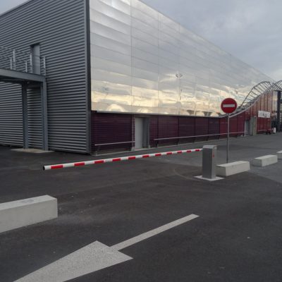 Installation d'une barrière d'accès pompier au centre E.Leclerc de Bellaing