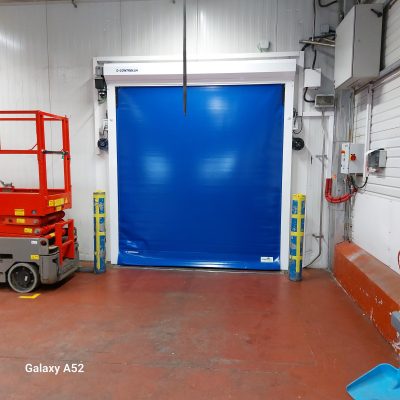 Installation d’une porte rapide CONTROLSA 150VF chez Genmills Häagen-Dazs à Tilloy